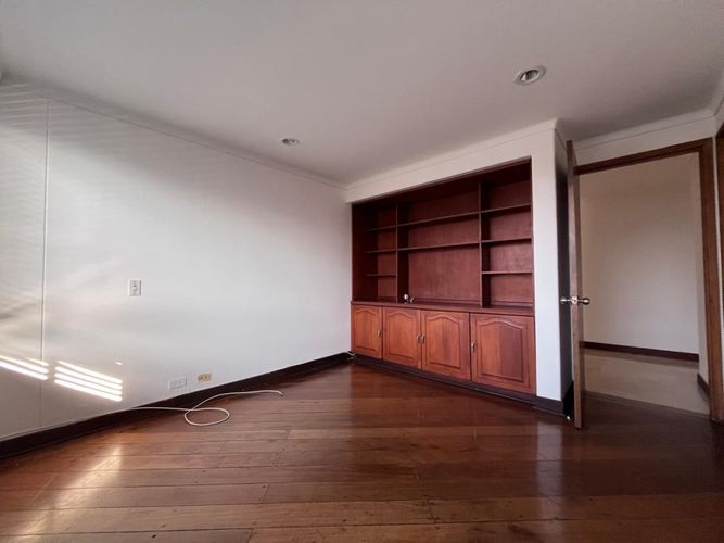 Apartamento de 4 alcobas en arriendo en Alejandría, Medellín, 213 m² · foto 12 de 24