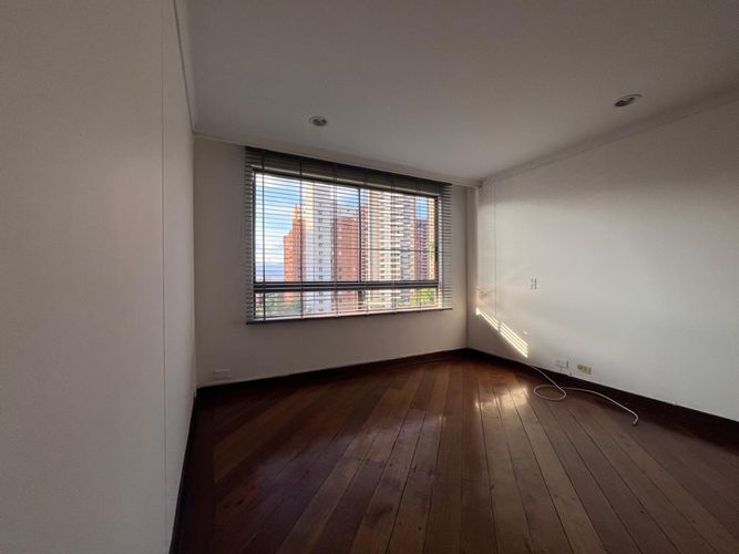 Apartamento de 4 alcobas en arriendo en Alejandría, Medellín, 213 m² · foto 13 de 24