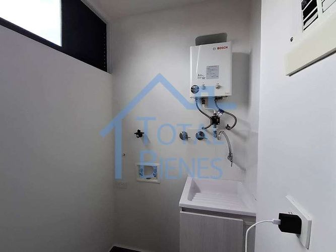Apartamento de 2 alcobas en arriendo en Los Balsos, Medellín, 100 m² · foto 12 de 12