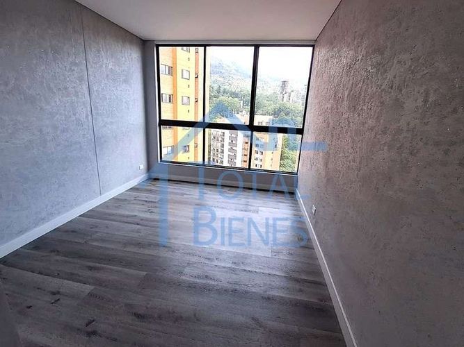 Apartamento de 2 alcobas en arriendo en Los Balsos, Medellín, 100 m² · foto 4 de 12