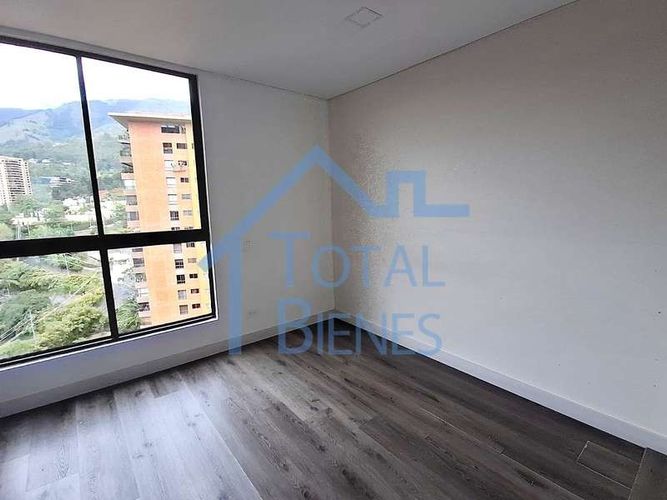 Apartamento de 2 alcobas en arriendo en Los Balsos, Medellín, 100 m² · foto 7 de 12