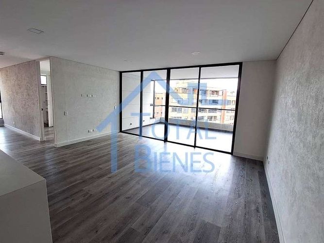 Apartamento de 2 alcobas en arriendo en Los Balsos, Medellín, 100 m² · foto 5 de 12