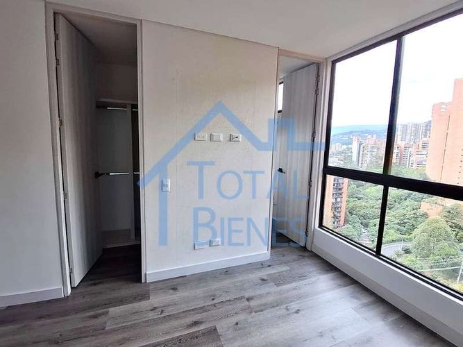 Apartamento de 2 alcobas en arriendo en Los Balsos, Medellín, 100 m² · foto 10 de 12