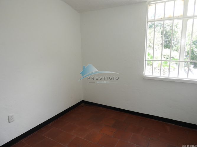 Casa de 2 alcobas en arriendo en San Jorge, Girón, 50 m² · foto 4 de 6