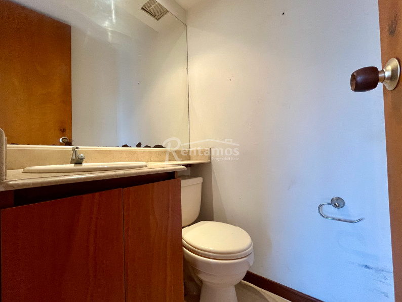 Apartamento en arriendo en La Frontera, Medellín · foto 10 de 24