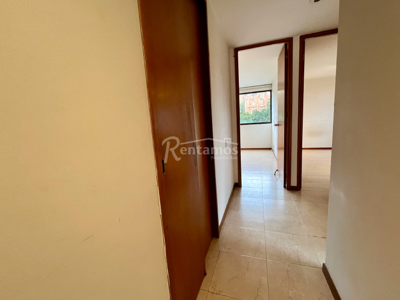 Apartamento en arriendo en La Frontera, Medellín · foto 20 de 24