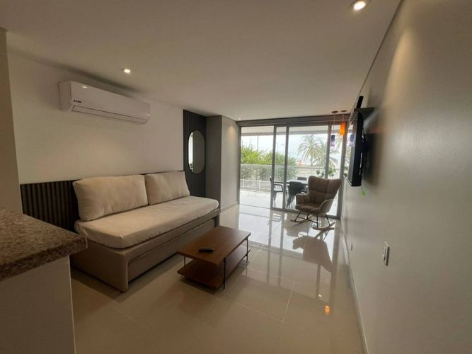 Apartamento de 2 alcobas en venta en Crespo, Cartagena, 104 m² · foto 4 de 12