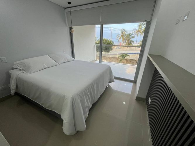 Apartamento de 2 alcobas en venta en Crespo, Cartagena, 104 m² · foto 7 de 12