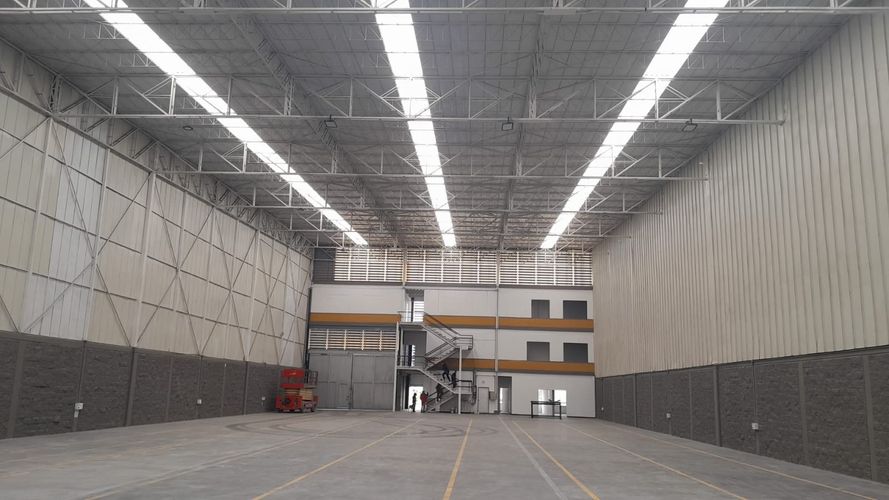 Bodega en arriendo en Siberia, Cota, 1996 m² · foto 2 de 6