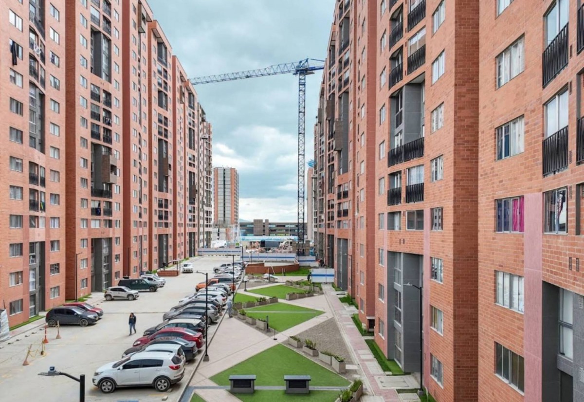 Apartamento en venta en Las Brisas, Bogotá · foto 2 de 16
