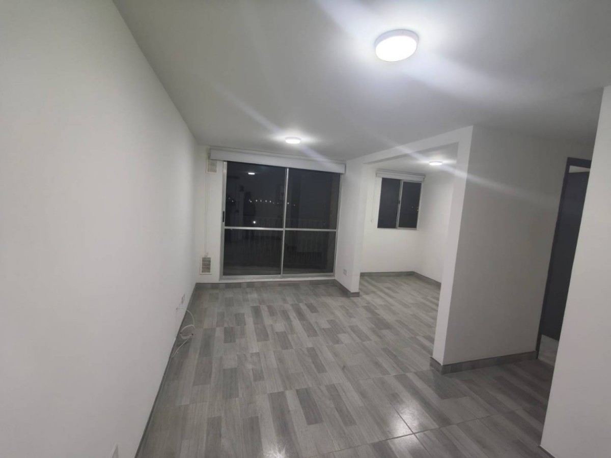 Apartamento en venta en Las Brisas, Bogotá · foto 3 de 16