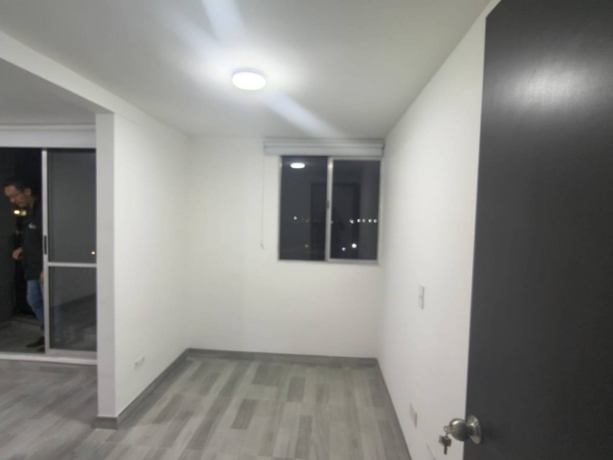 Apartamento en venta en Las Brisas, Bogotá · foto 4 de 16