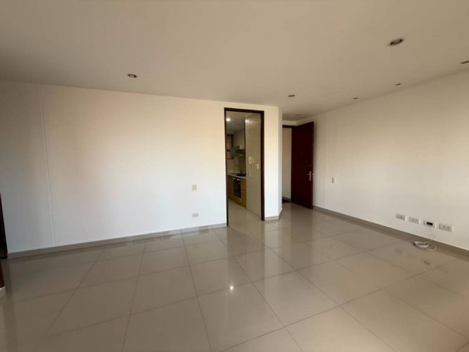 Apartamento de 3 alcobas en venta en Cabecera Del Llano, Bucaramanga, 128 m² · foto 6 de 11