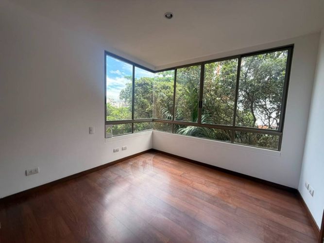 Apartamento de 3 alcobas en venta en Cabecera Del Llano, Bucaramanga, 128 m² · foto 7 de 11