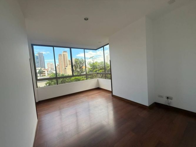 Apartamento de 3 alcobas en venta en Cabecera Del Llano, Bucaramanga, 128 m² · foto 9 de 11