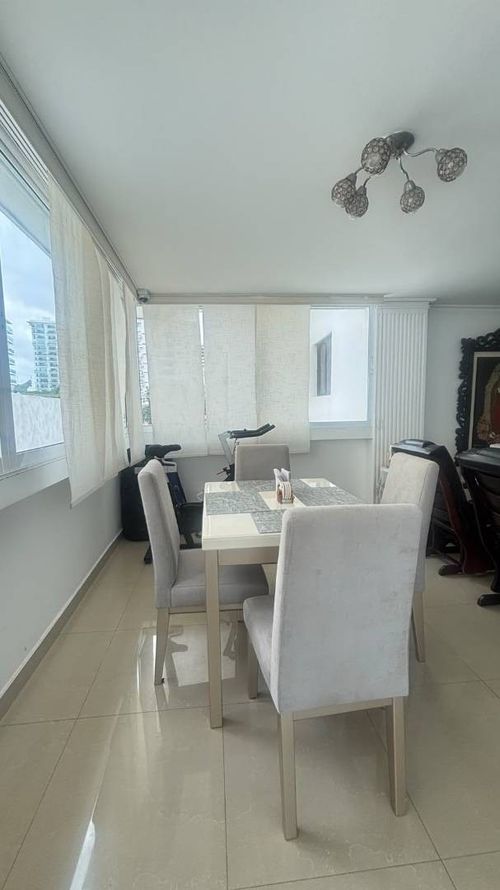 Apartamento de 3 alcobas en venta en Manga, Cartagena, 123 m² · foto 3 de 21