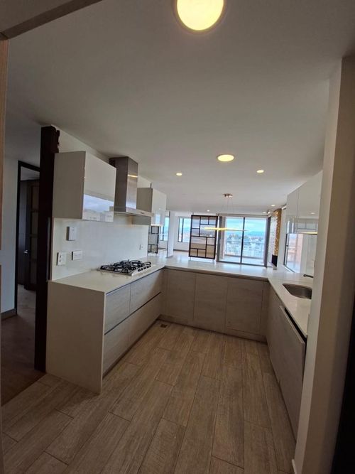 Apartamento de 3 alcobas en venta en Ciudad Salitre, Bogotá, 170 m² · foto 5 de 22