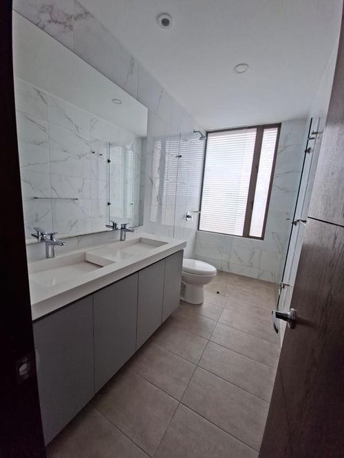 Apartamento de 3 alcobas en venta en Ciudad Salitre, Bogotá, 170 m² · foto 18 de 22