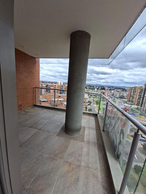 Apartamento de 3 alcobas en venta en Ciudad Salitre, Bogotá, 170 m² · foto 7 de 22