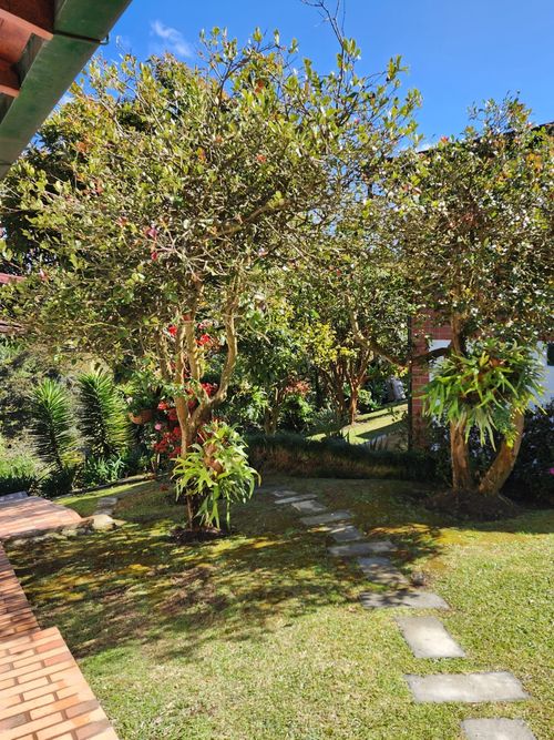 Casa de 3 alcobas en venta en Loma Del Escobero, Envigado · foto 5 de 7
