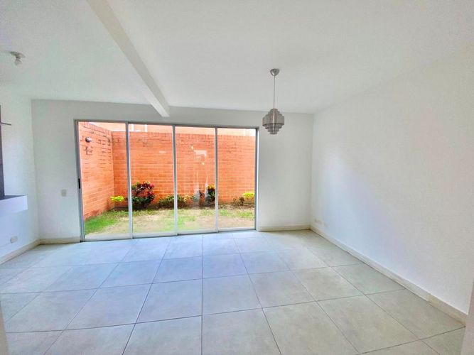 Casa de 3 alcobas en venta en Ciudad Pangola, Jamundí, 120 m² · foto 3 de 12