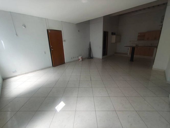 Oficina en arriendo en La Candelaria, Medellín, 100 m² · foto 2 de 12