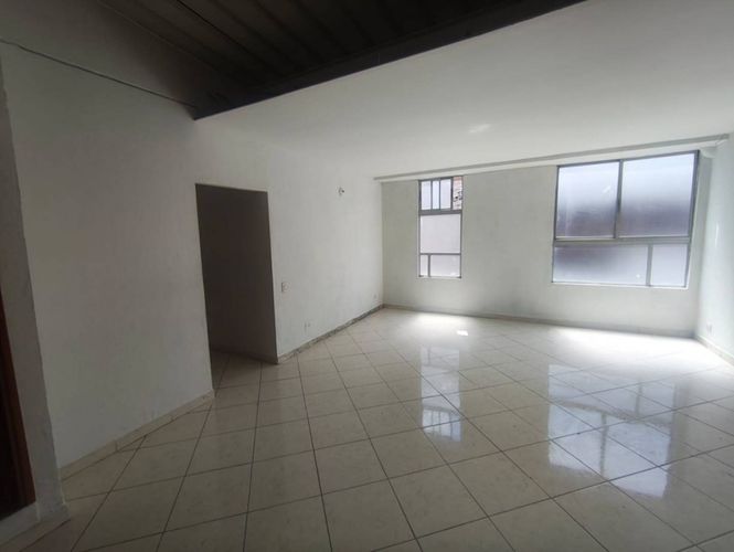 Oficina en arriendo en La Candelaria, Medellín, 100 m² · foto 3 de 12