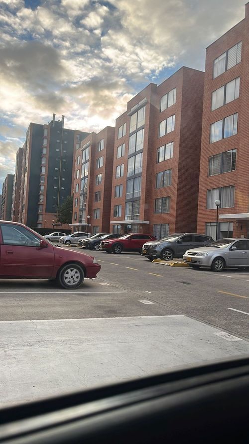 Apartamento de 3 alcobas en venta en Engativá, Bogotá, 66 m² · foto 4 de 16