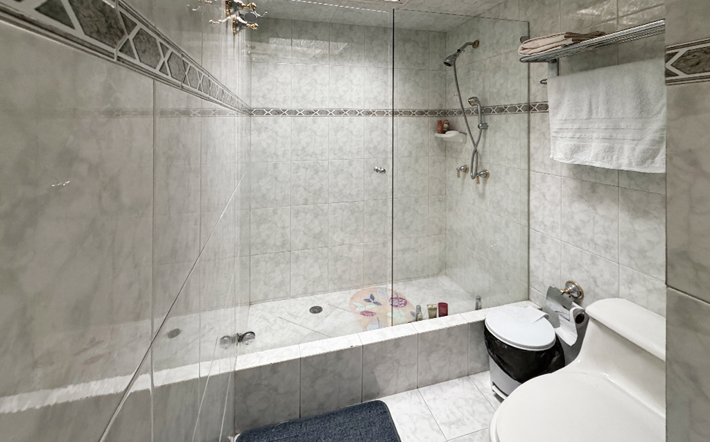 Apartamento en venta en Santa Barbara Alta, Bogotá · foto 17 de 24
