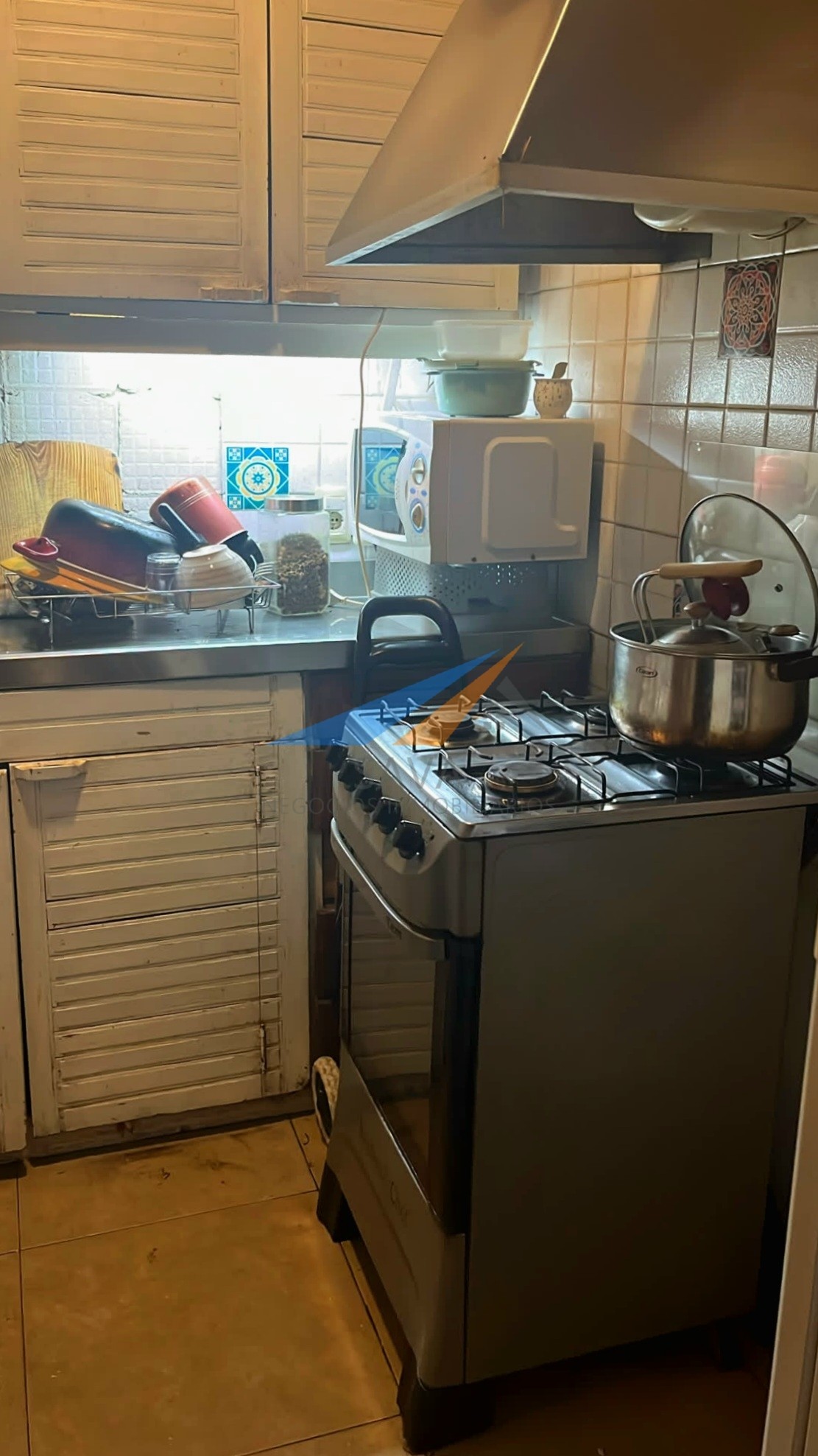 Alquiler Apartamento tipo Casa 3 Dormitorios en Pocitos! Sin Gastos Comunes. Dos Plantas. Estufa a Leña, Patio y Terraza. Amueblado y Equipado! · Foto 10