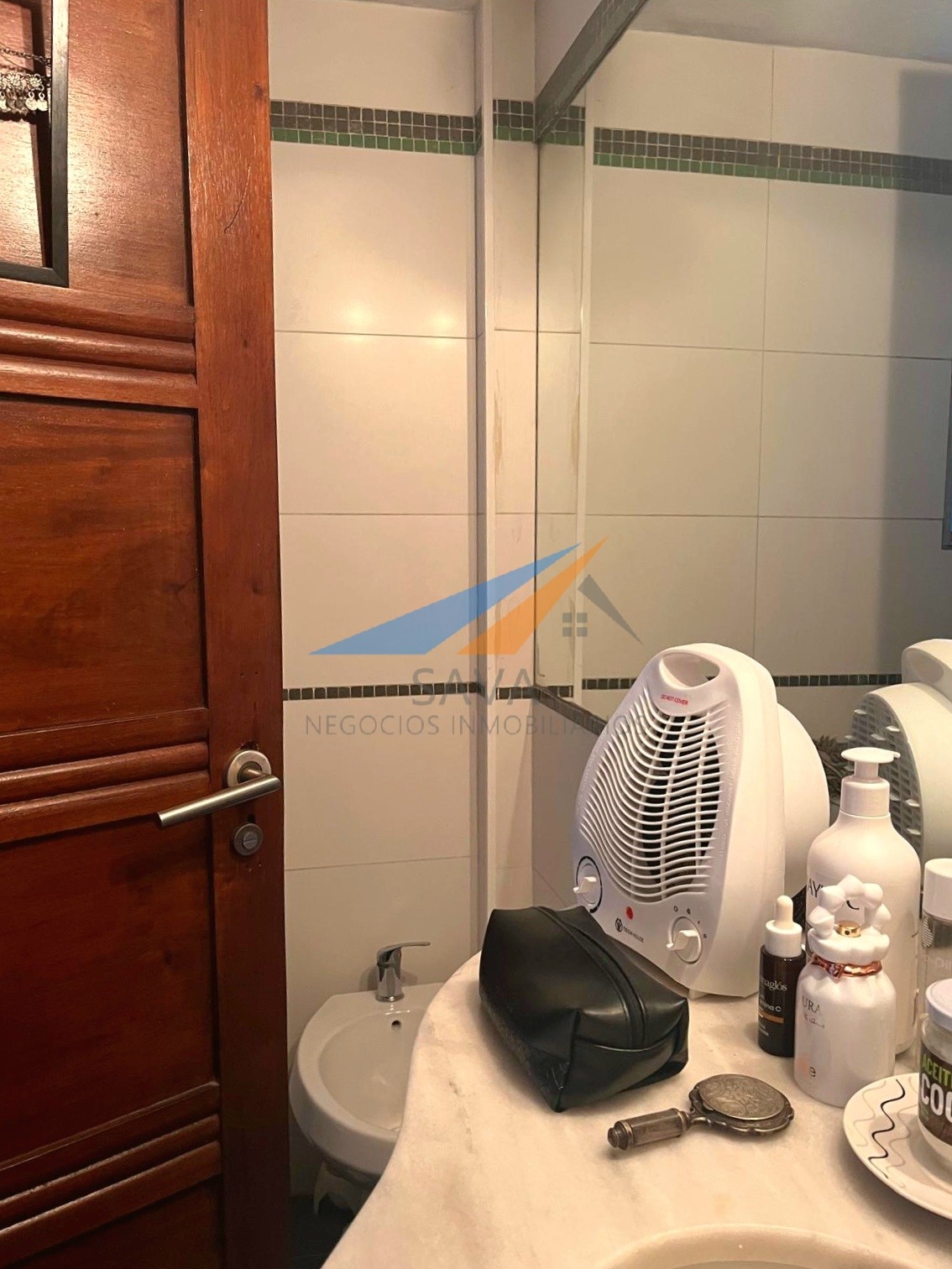 Alquiler Apartamento tipo Casa 3 Dormitorios en Pocitos! Sin Gastos Comunes. Dos Plantas. Estufa a Leña, Patio y Terraza. Amueblado y Equipado! · Foto 12