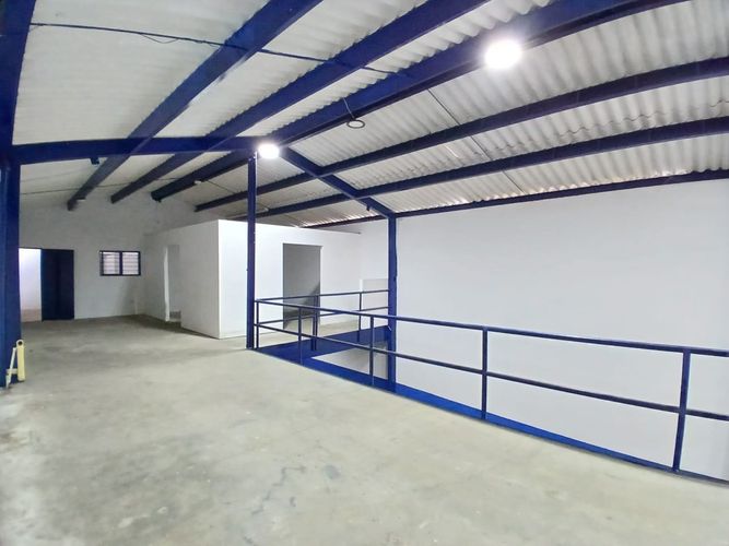 Bodega en arriendo en Miranda, Medellín, 330 m² · foto 5 de 6
