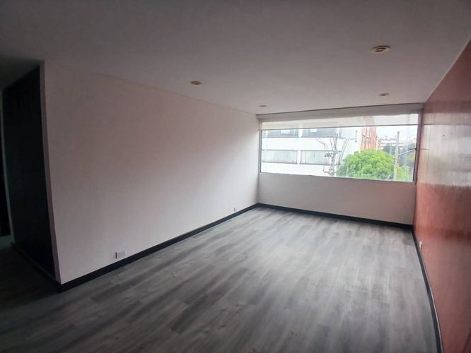 Apartamento de 2 alcobas en venta en Santa Barbara, Bogotá, 83 m² · foto 6 de 24