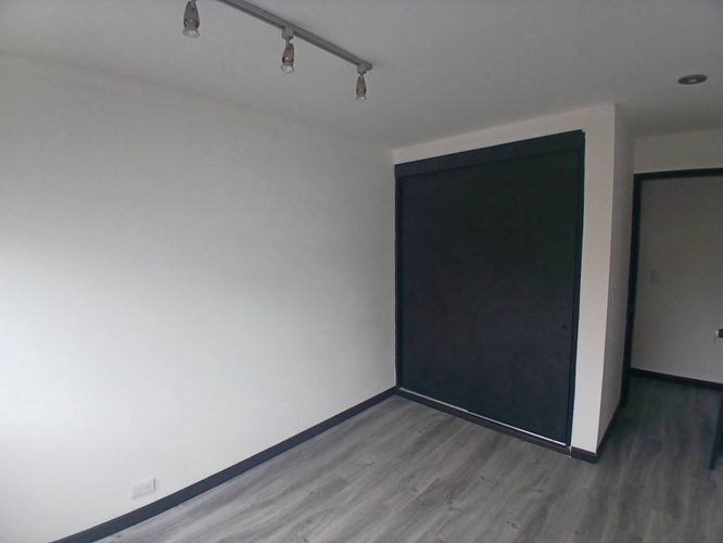 Apartamento de 2 alcobas en venta en Santa Barbara, Bogotá, 83 m² · foto 15 de 24