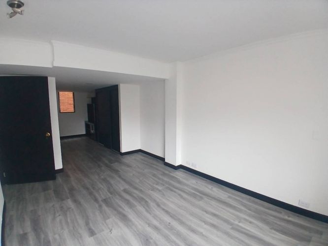 Apartamento de 2 alcobas en venta en Santa Barbara, Bogotá, 83 m² · foto 21 de 24