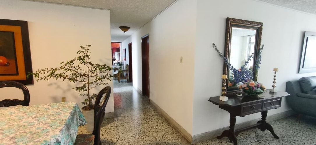 Apartamento de 4 alcobas en venta en Mejoras Publicas, Bucaramanga, 194 m² · foto 15 de 16