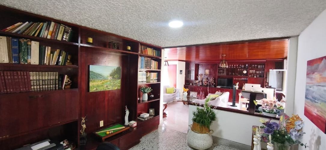 Apartamento de 4 alcobas en venta en Mejoras Publicas, Bucaramanga, 194 m² · foto 7 de 16