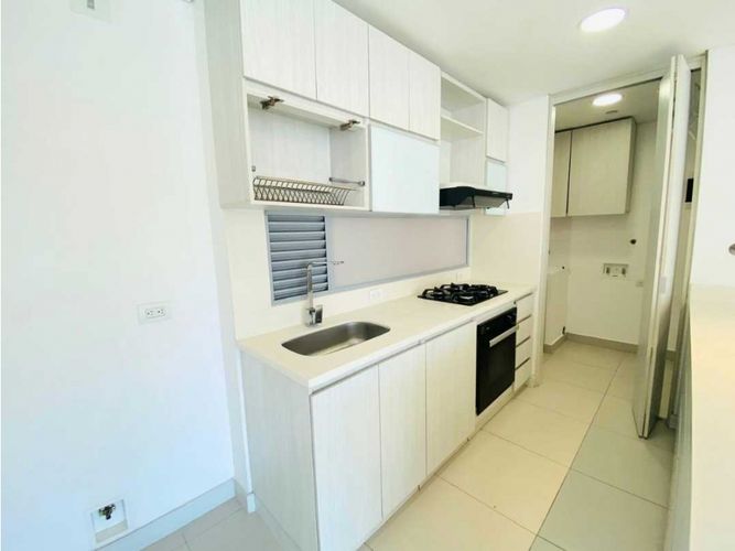 Apartamento en arriendo en Loma Del Chocho, Envigado · foto 2 de 22