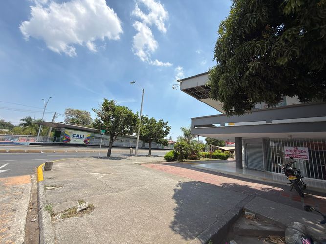 Local en arriendo en El Lido, Cali, 185 m² · foto 2 de 11