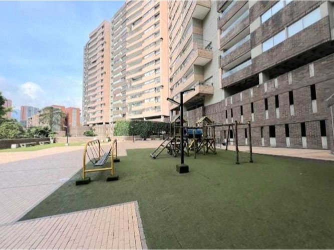 Apartamento en arriendo en Loma Del Chocho, Envigado · foto 18 de 22
