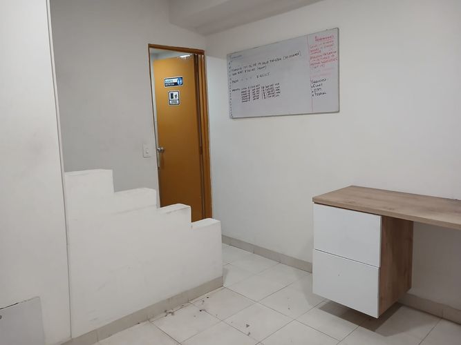 Oficina en arriendo en El Poblado, Medellín, 33 m² · foto 7 de 9