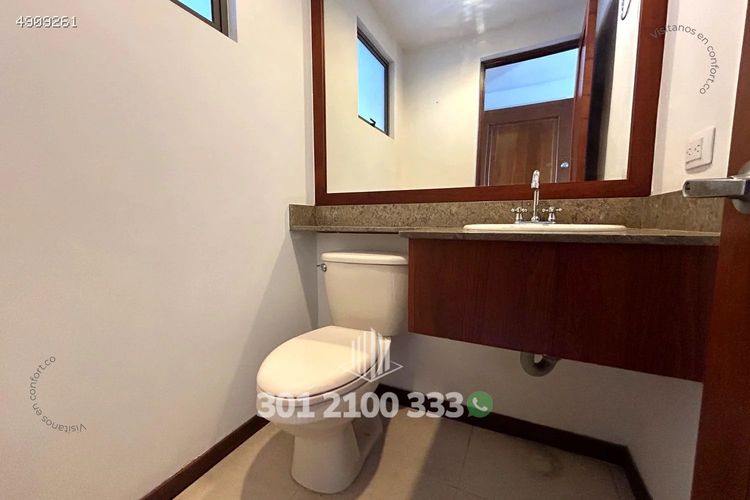 Casa de 3 alcobas en arriendo en San Lucas, Medellín, 218 m² · foto 3 de 24