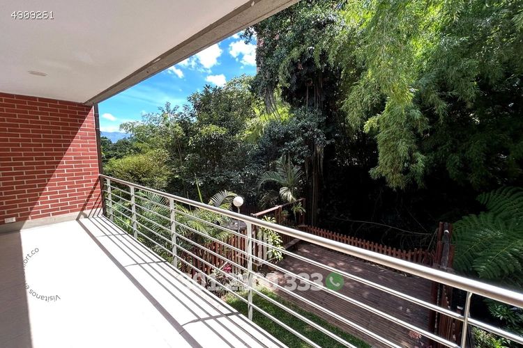 Casa de 3 alcobas en arriendo en San Lucas, Medellín, 218 m² · foto 8 de 24