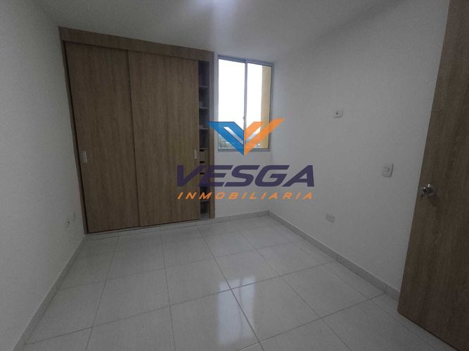 Apartamento de 3 alcobas en venta en San Antonio Del Carrizal, Girón, 61 m² · foto 4 de 10