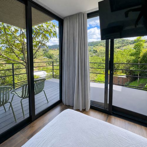 Casa de 5 alcobas en venta en Guapante, Guarne, 430 m² · foto 16 de 22