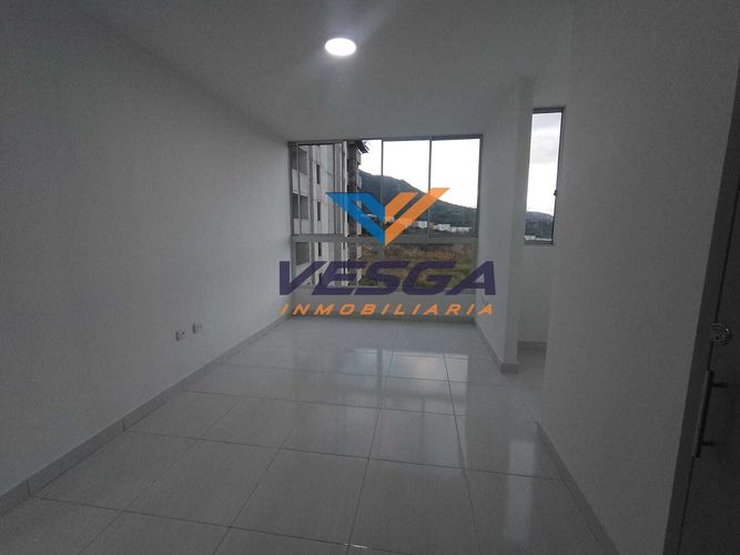 Apartamento de 3 alcobas en venta en San Antonio Del Carrizal, Girón, 61 m² · foto 3 de 10