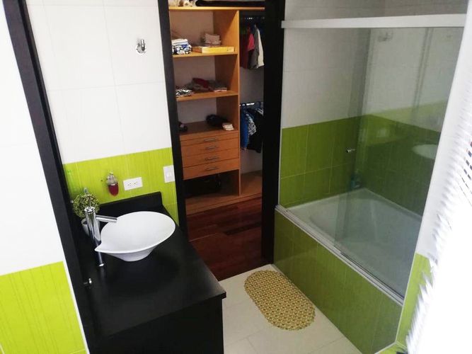 Apartamento de 4 alcobas en arriendo en El Poblado, Medellín, 520 m² · foto 13 de 14