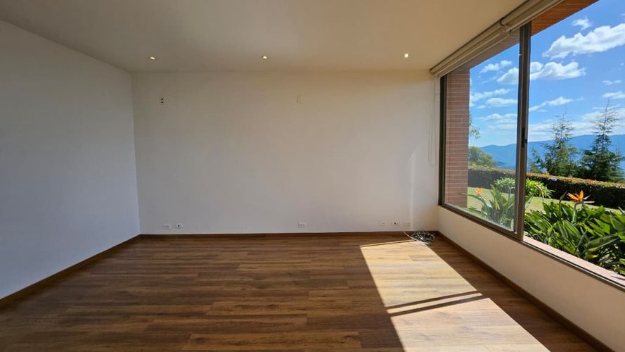 Casa de 3 alcobas en venta en Las Palmas, Envigado, 350 m² · foto 7 de 24