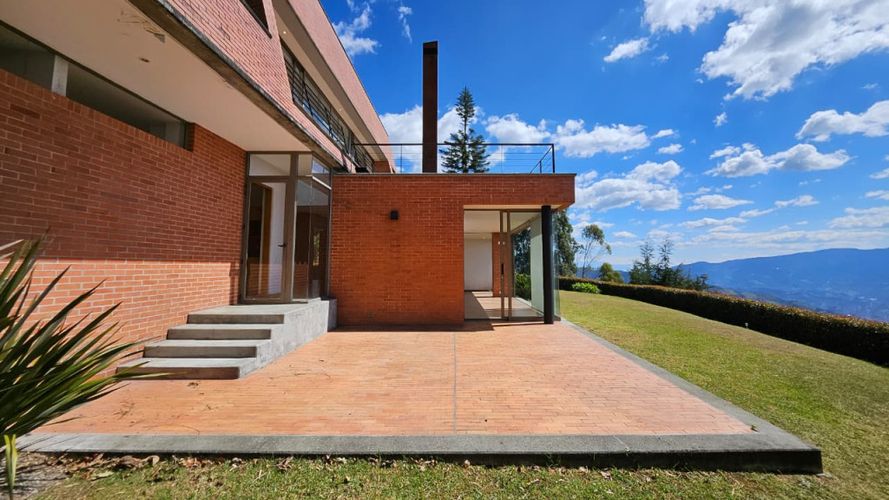 Casa de 3 alcobas en venta en Las Palmas, Envigado, 350 m² · foto 12 de 24