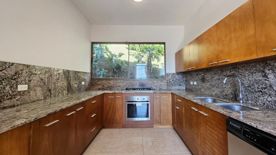 Casa de 3 alcobas en venta en Las Palmas, Envigado, 350 m² · foto 13 de 24